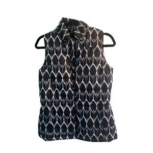 The North Face Women’s black & white Ikat vest small
